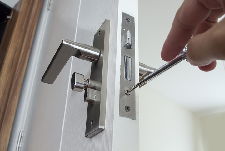 Our local locksmiths are able to repair and install door locks for properties in Chalk Farm and the local area.